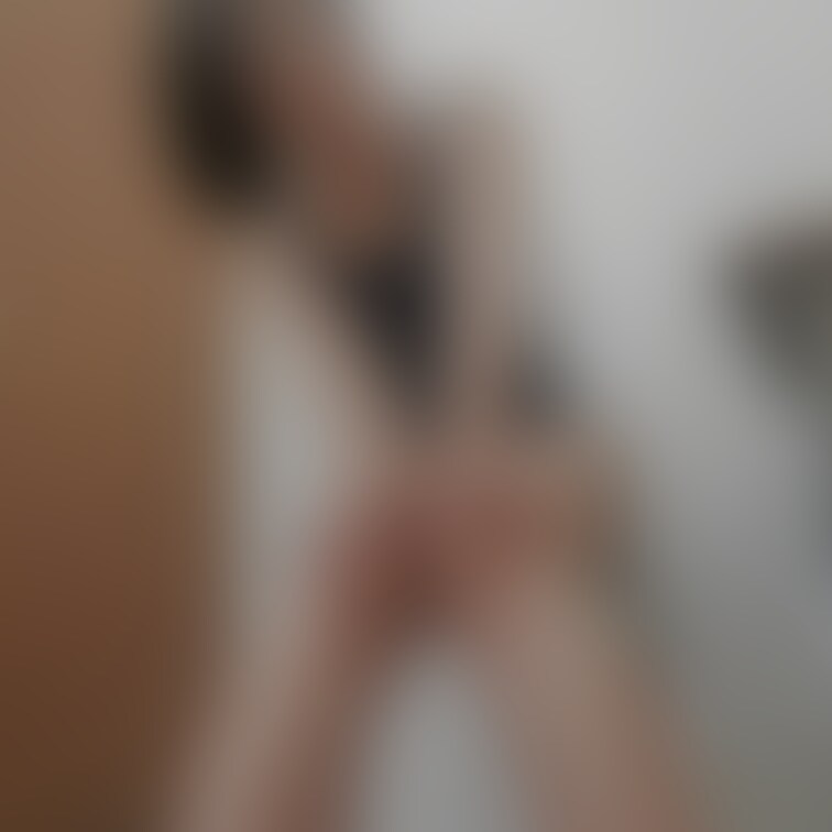 スク水姿の熟女と
何して遊ぶ？

脱がなくても
入れられるのに…

脱いじゃった🤣