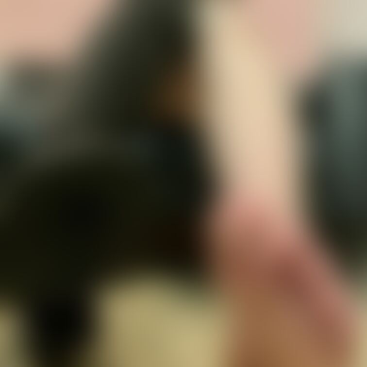ガールズバー勤務の女子大生 まいちゃん👯♂️①
足のサイズ:22.5cm