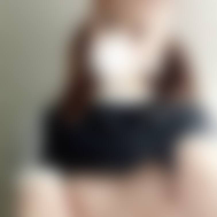 朝、仕事前のセフレから急に送られてきた写真です。
会員の方だけに特別に【顔出し】で見せちゃいます(^^)