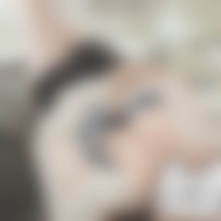 OL服を脱がされて、、乱れたブラとおっぱいがえちですか？♡