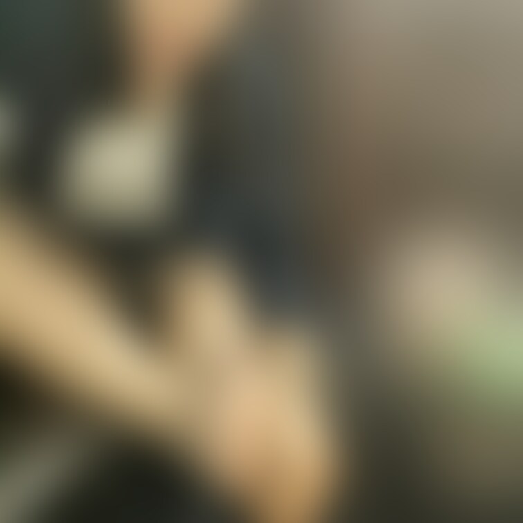 お貢ぎ限界顔出し【全身高身長女子肢体💜臭そうでごめん】グレーストッキングの蒸れた足裏が伝わるフェチ画像