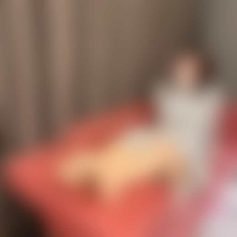 あやか/24歳/看護師💉 ①
 
 足のサイズ：23.5cm