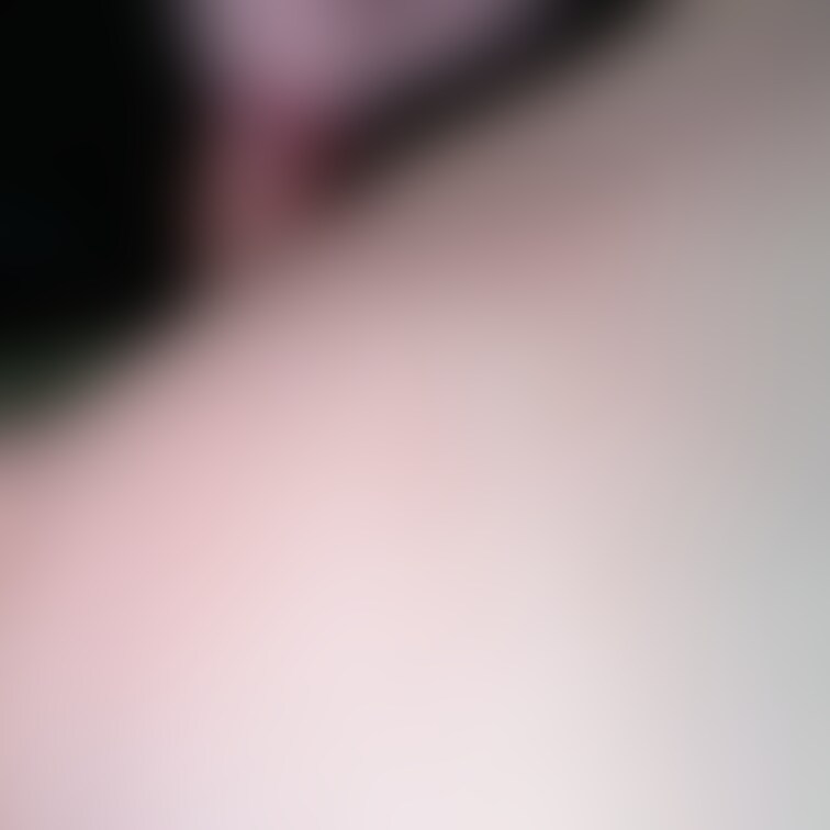地元に戻って中学の幼馴染と
不倫最高だね。