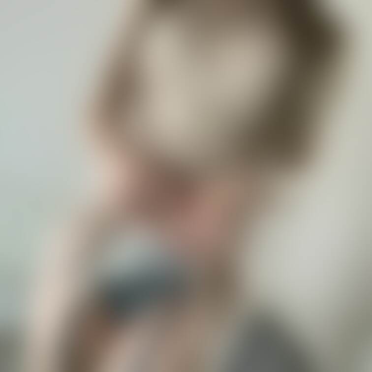 ガーターとパンチラとおしりの自撮り💗✨
新作サルートを紹介しながら脱いでいく動画→ https://myfans.jp