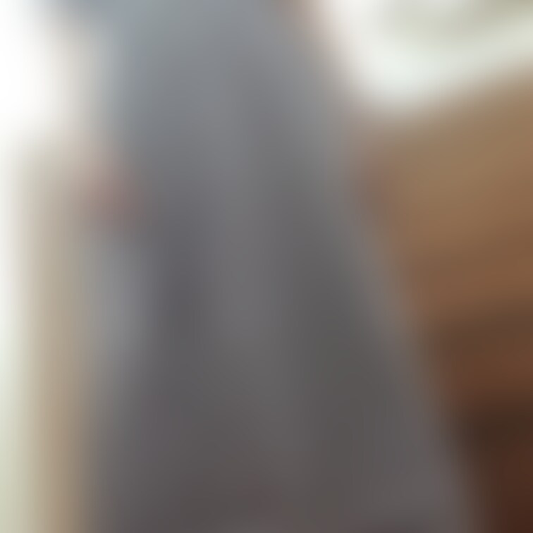 家の外の階段を裸でお散歩しました