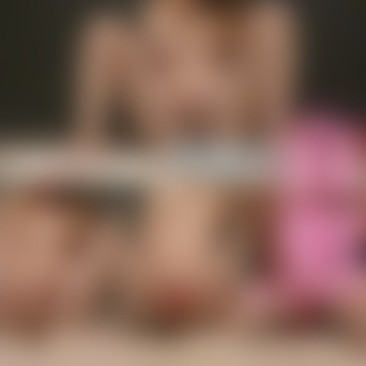 旦那がいない夜に...
いけないことしちゃう人妻くぅ🙈💕
後日撮った動画を送ってこられ興奮マックスでした🍌