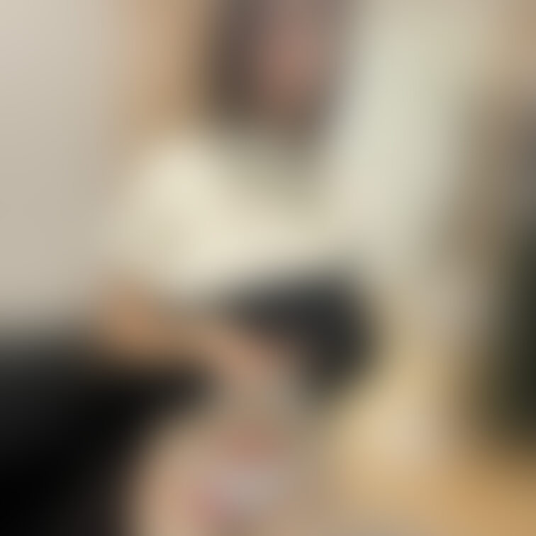 Xの続きです🧡淫紋、ガーター、遠隔ローター挿入してお出掛けしてきます😖🧡誰かざこまん使って下さい😖🧡

💋私と直接連