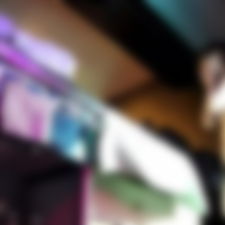 【梨夏】飲料補充その①
何故そこで服を脱ぐ？
何か狙ってるのか？狙われてるのか？

※一切指示などしてません(;