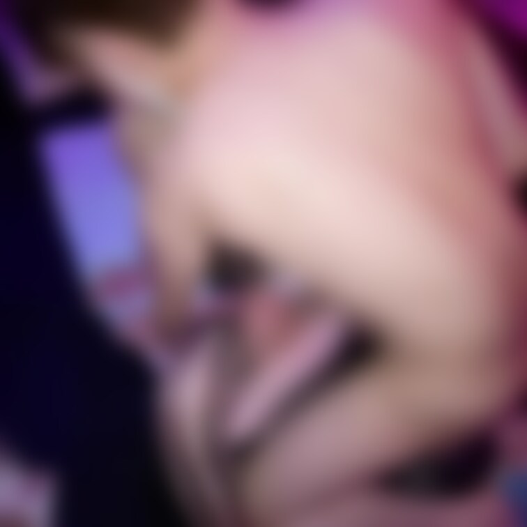 童貞君の童貞喪失の瞬間。
童貞喪失と中出しと同時に体験してもらいました♫
若いピチピチの精液はすごい濃さです。
#
