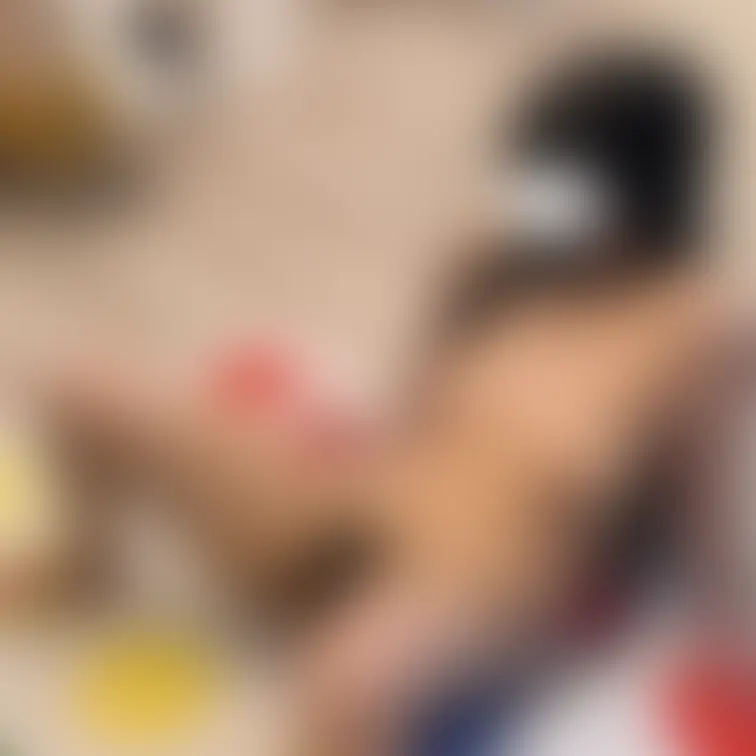みずきの全裸ツイスター。いろんな角度から撮ったので、時にはこんな丸出しポーズも。
セクシーアイドル虎の穴・みずき編