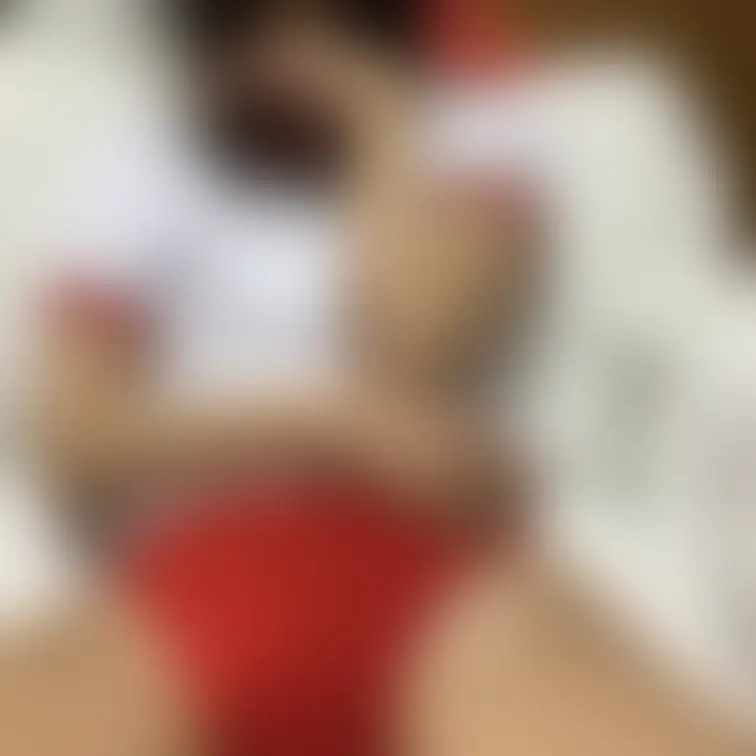 妊娠中の妻に体操服着させてます！
体操服の下はノーパンです‼️
気持ち良すぎて濡れてきちゃってます😴
近日動画公開