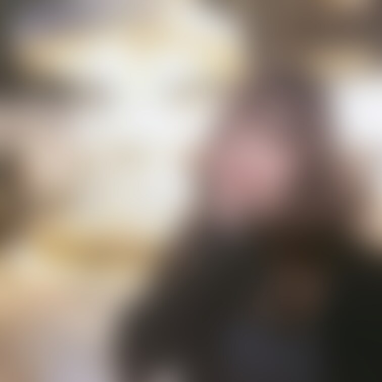 【初顔出し❣️】
六本木ヒルズお散歩した時の♡

皆のイメージと違うかな？💦

恥ずかしい(/ω＼*)けど
