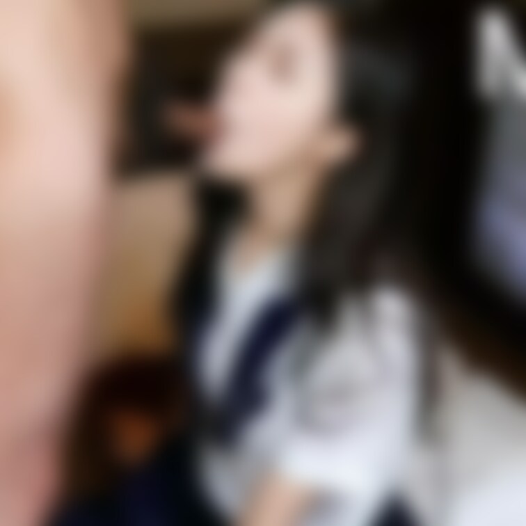 数年前の動画です😁
セーラー服ローションぬるぬるフェラ・顔射❤️②