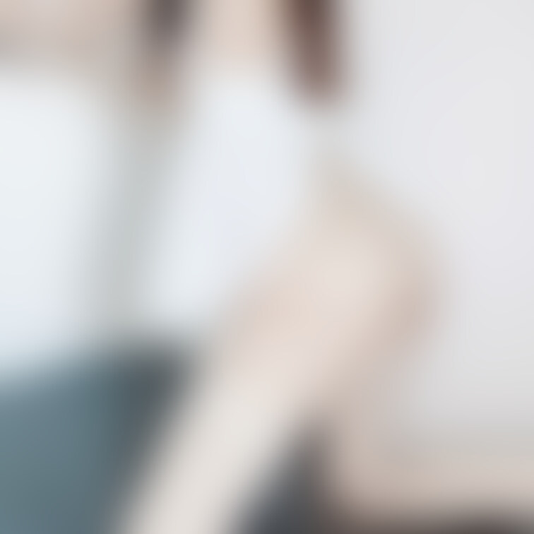 裸エプロン🎶

これで動画撮ったら買ってくれる人いる？