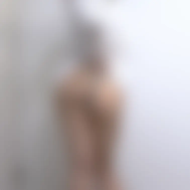 ぽちゃ妻(24歳)自撮りで見せまくり
ぽっちゃり体系でえっちな人妻さんのオナニー動画です。
野呂◯代ちゃん似