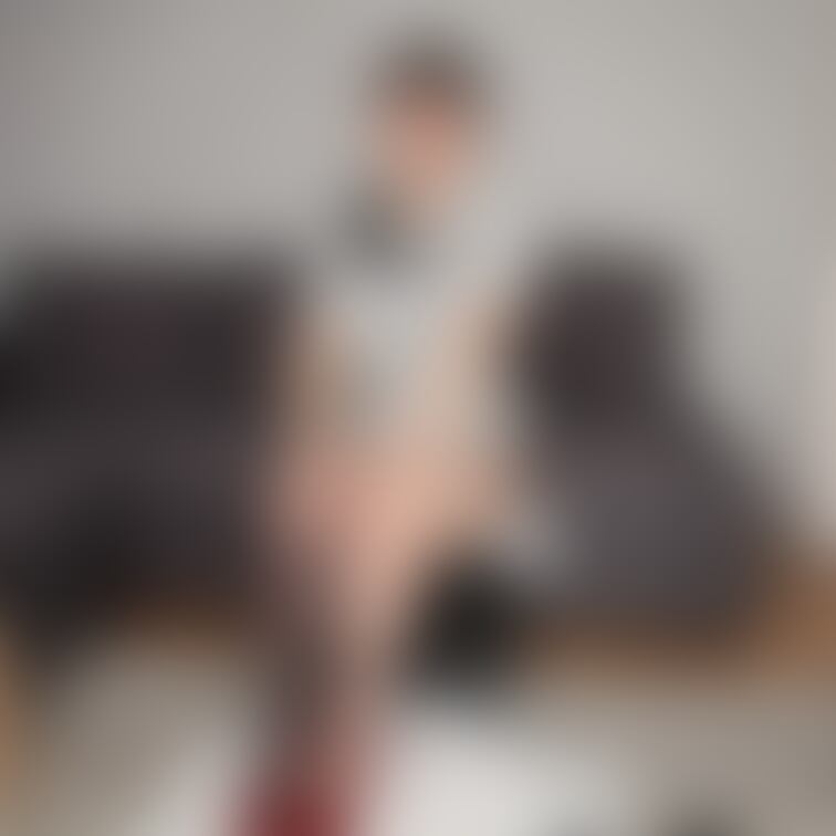 #008 Secret model MARIKO　
「変態株式会社 放尿課」（21/25ページ）

Top sec