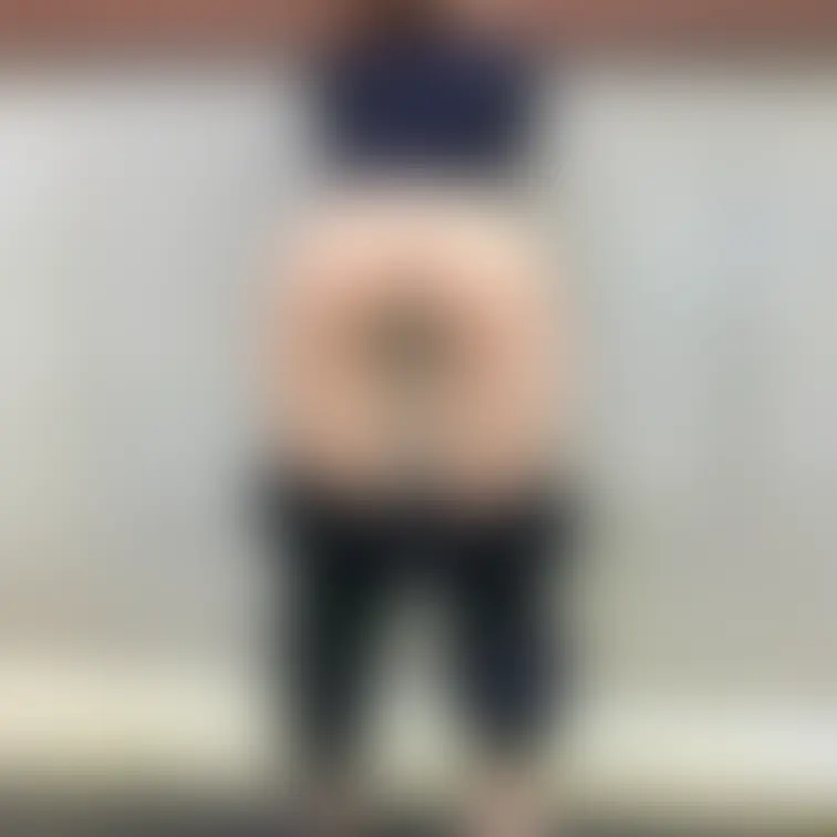 Suzuちゃん26歳巨尻ギャルの桃尻🍑デカくてパンパンなので片手では揉みきれません😅尻フェチの方の評価はどうでしょう？