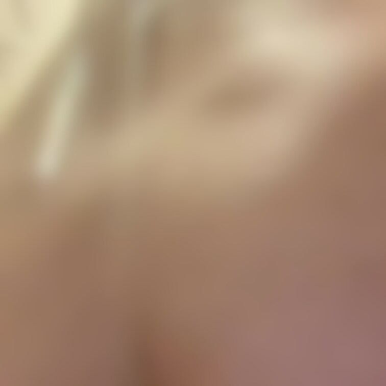 後ろから撮影のう○こ動画🥰
手持ちでブレブレしかも全裸🤣
あまりよく見えませんが、柔らかめでかなり太いのが出てますね
