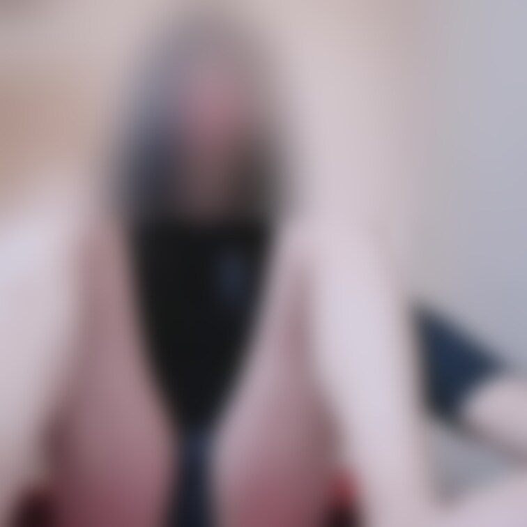【★会員様限定★着用フェチ動画】Sサイズの黒ストッキングを間違えて買ったら股下が足りず、パンツとストッキングのあいだに空