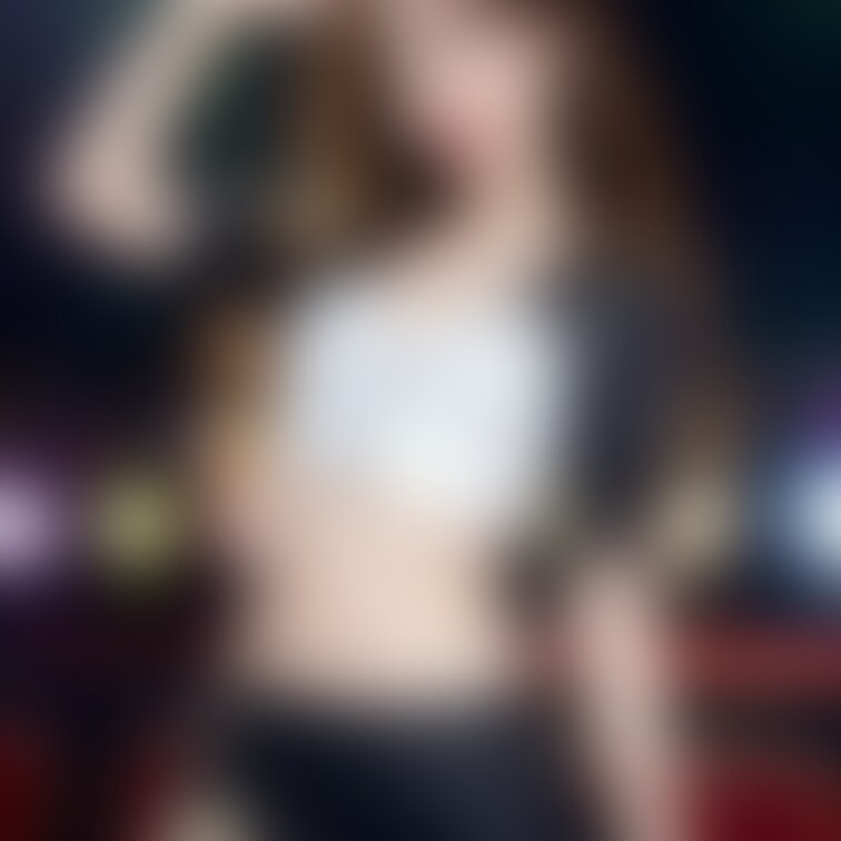 ・韓国系アイドル
・スレンダー
・スカート