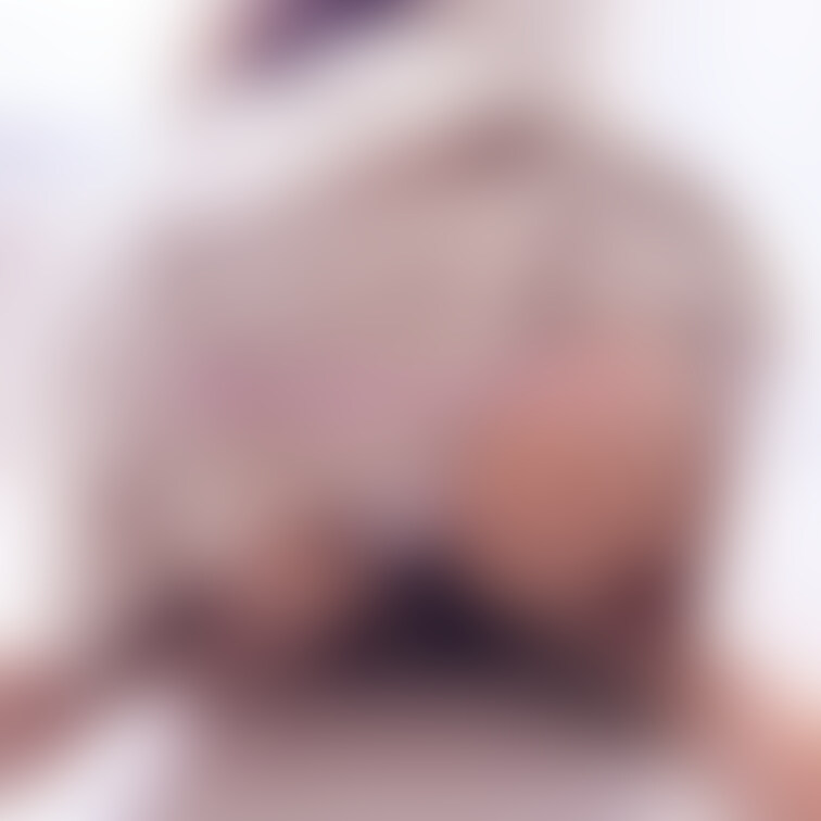 ココでゆっくりしていってね🥰🫶
お昼寝してもいいんだよ💤
りこのアロマに癒されたいひと〜〜？