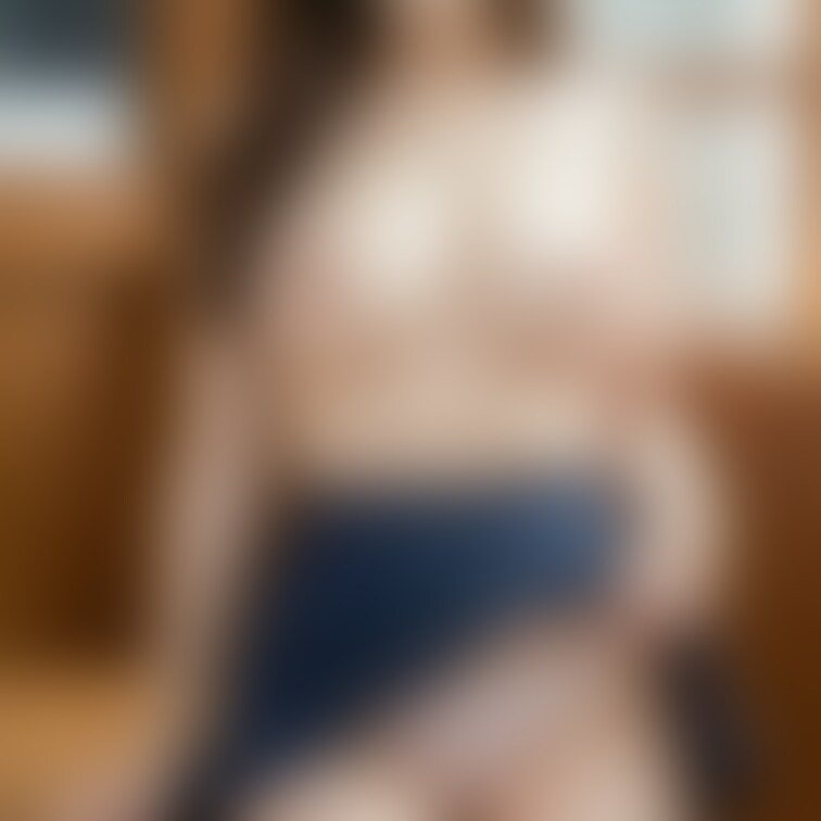 美乳お○○○さん