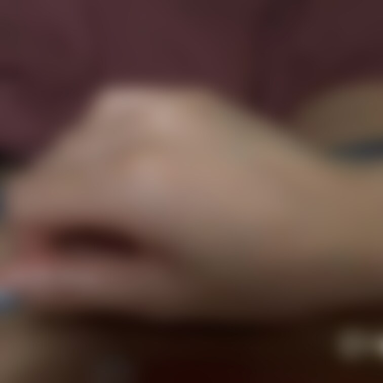 今回はリクエストがあったので、亀頭責め手コキの動画をUPします( *´艸｀)KAO先生に朝からこんな風に手コキされて起こ