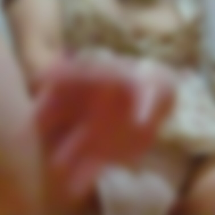 おっぱい丸出しにして揉みながら、アソコもゴシゴシ弄ってます🥺💦
マスクだから少し顔も見えてる❤
恥ずかしいよ❤