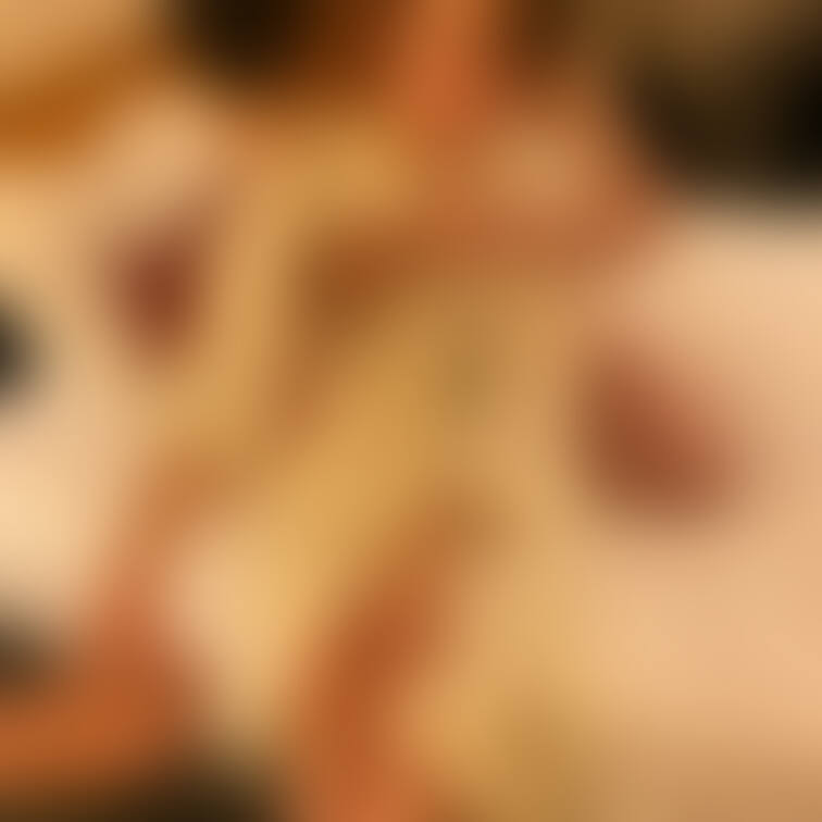 静止画　ホテルシリーズ

実はこの時も寝取られの興奮ポイント！

ゆうがだんだんぬがされていきます。

#人