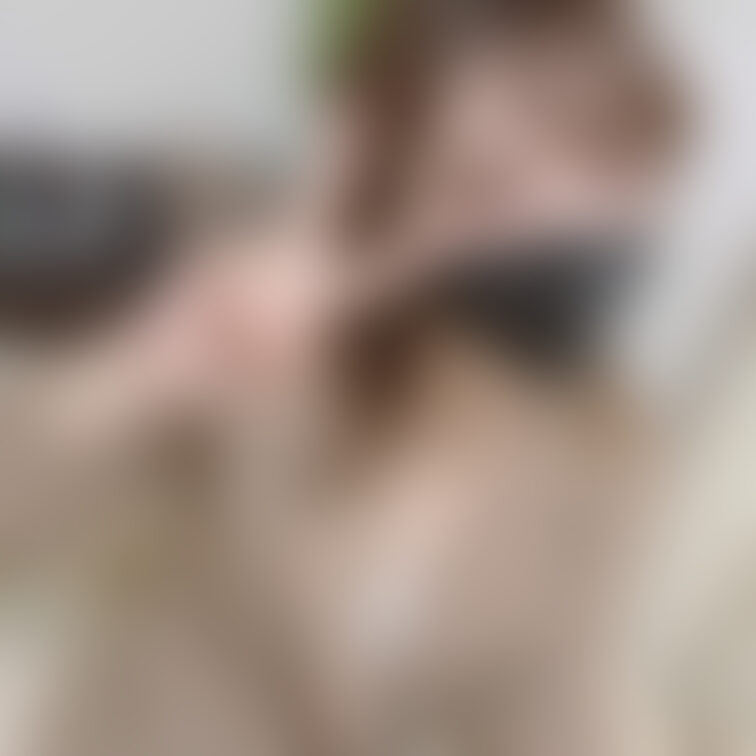 おはよ💕
仕事頑張ってこー🥰
パンツ何色でしょーか?
って書こうとしたけど
すでにチラ見えしてて止めました笑