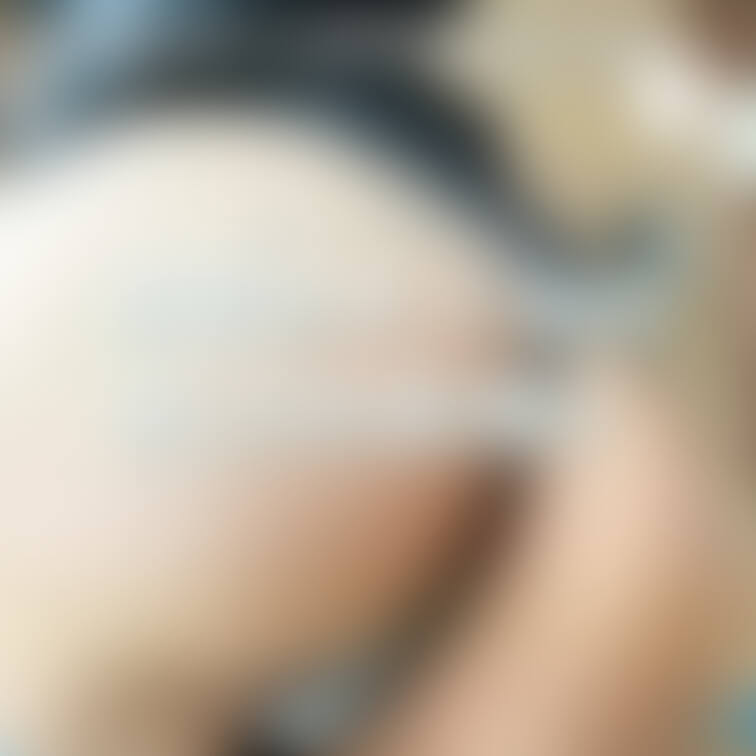 Tバックを食い込ませたりしてます。無料プランに投稿したものも合わせてみてくださいね。