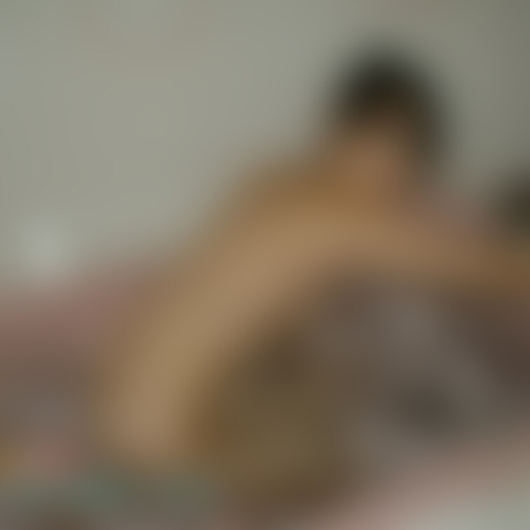 こちらはナンパした女子○生でご覧の通り透き通るような白肌で素晴らしい身体❣️
しかもおちんちん大好きっ○○○でラブホで