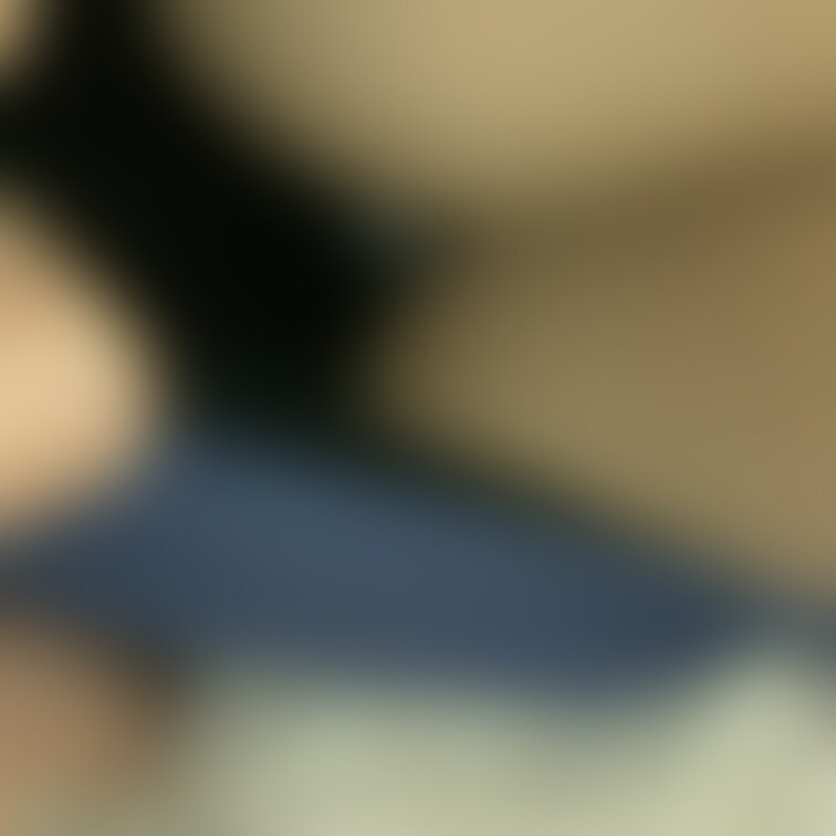 嫁ちゃんのおっぱい覗き見。
スケベな乳首です。