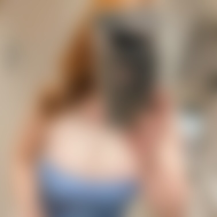 リクエスト多数のハイレグレオタード💫この衣装で出勤すると皆さん、大興奮されます💦
もちろん…送迎車からレオタードのみ💨