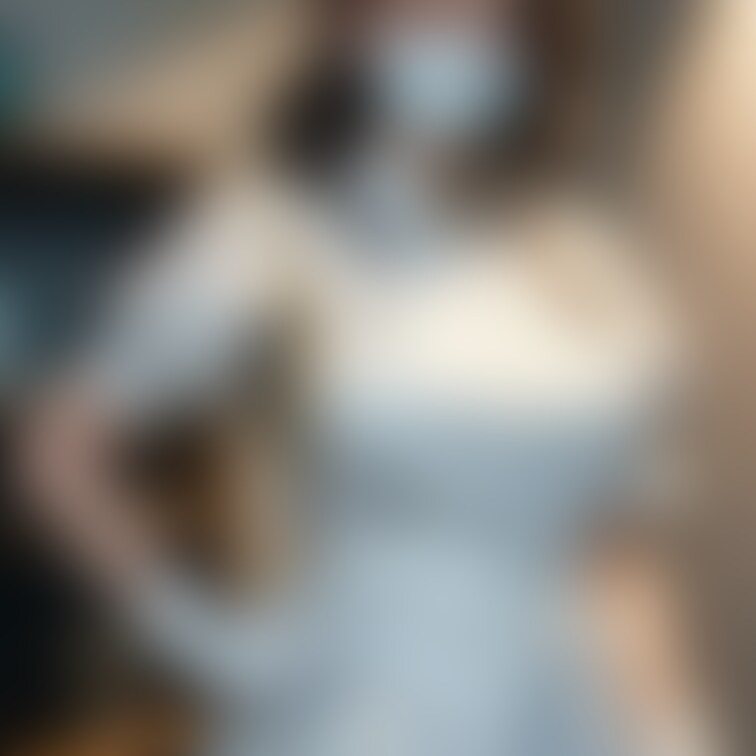 Dental hygienist