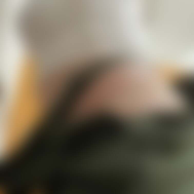 下腹部がエロ！Tバックお尻