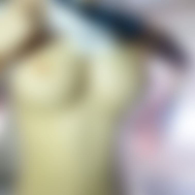 セーラー服で露出ってあり??
ありならどんなのが良いですか??