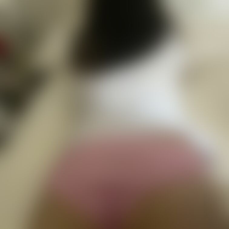 おしり〜

ちょっとパンツ喰い込んでる😖