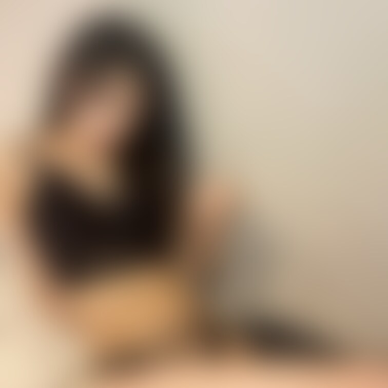 こんばんぱぁ♡
今日の真面目ショットデす(〃ω〃)

今日は黒い下着だけど黒いのも好きって言ってもらえたらうれしい
