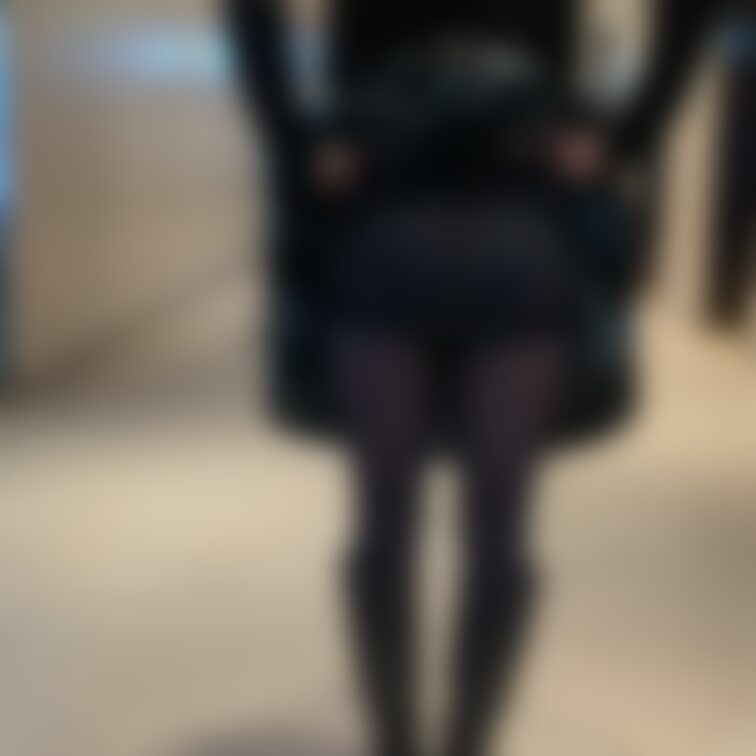歩きパンチラ後から