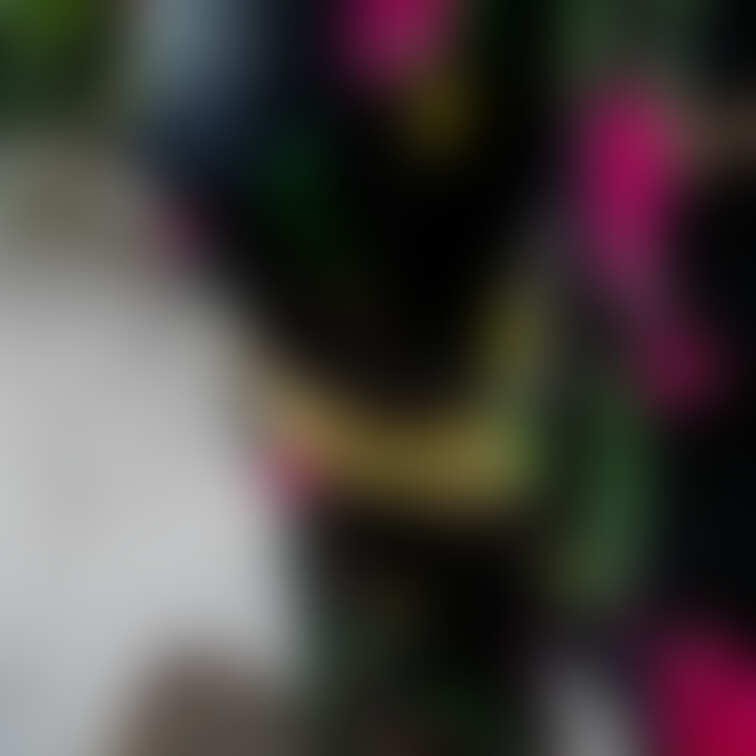 浴衣着てるのにちょっとだけおっぱい見せてくれる...♡