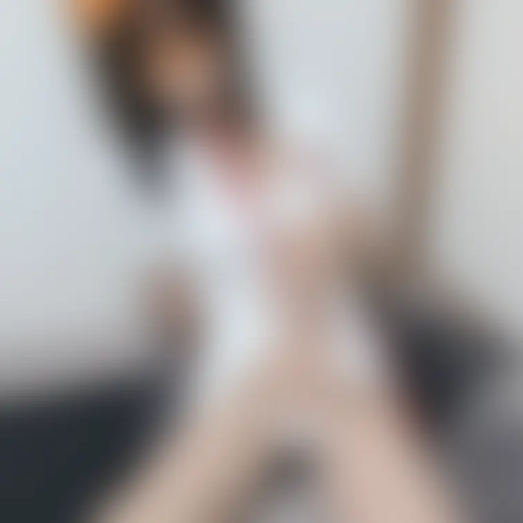 スカートたくし上げ＆はだけさせ＆下からアングル🌟

小道具あると雰囲気出るね🦊