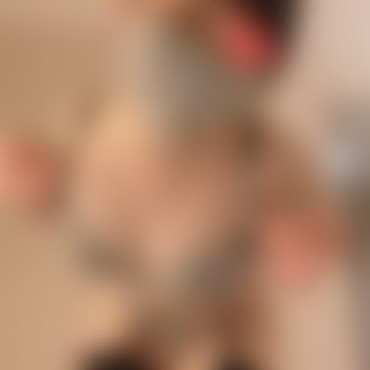ストッキングからはみ出す太もも💕
サルート69✨