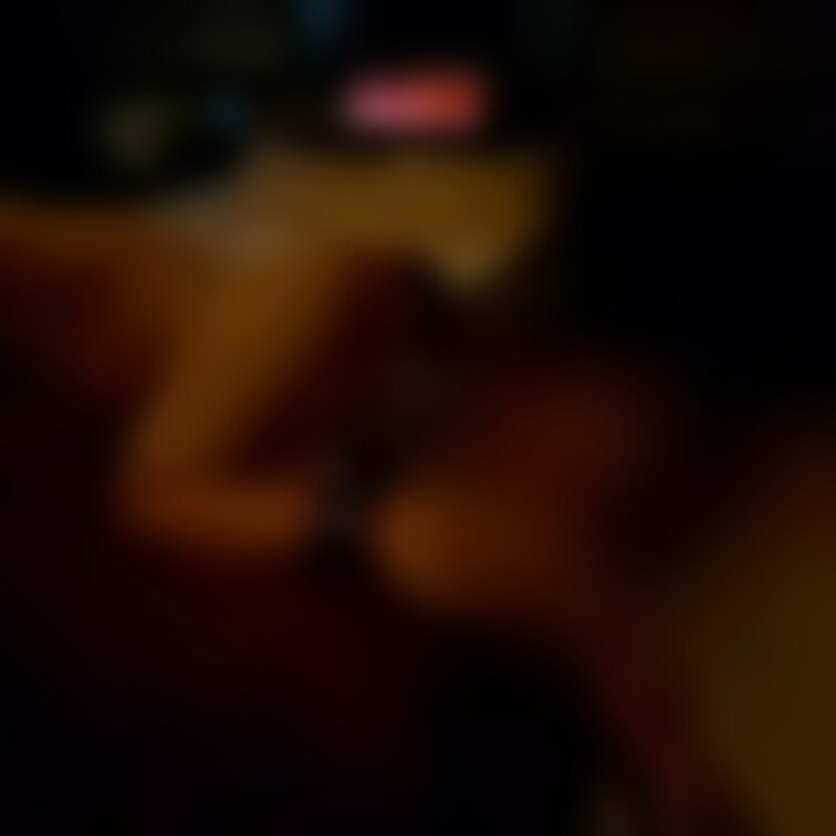 おもちゃ入れながら主人様の足を
ひたすら舐めている私。
足舐めるのってすんごい犬感出て好き

お風呂は入る前のち