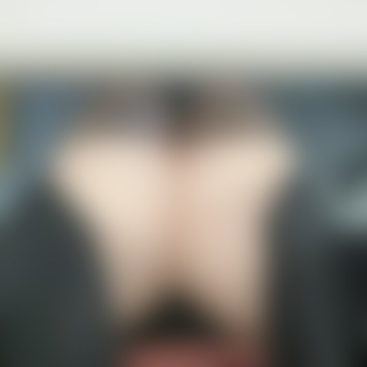 大学のパソコンルームで隣に人いるのにパンツ撮った ✌︎