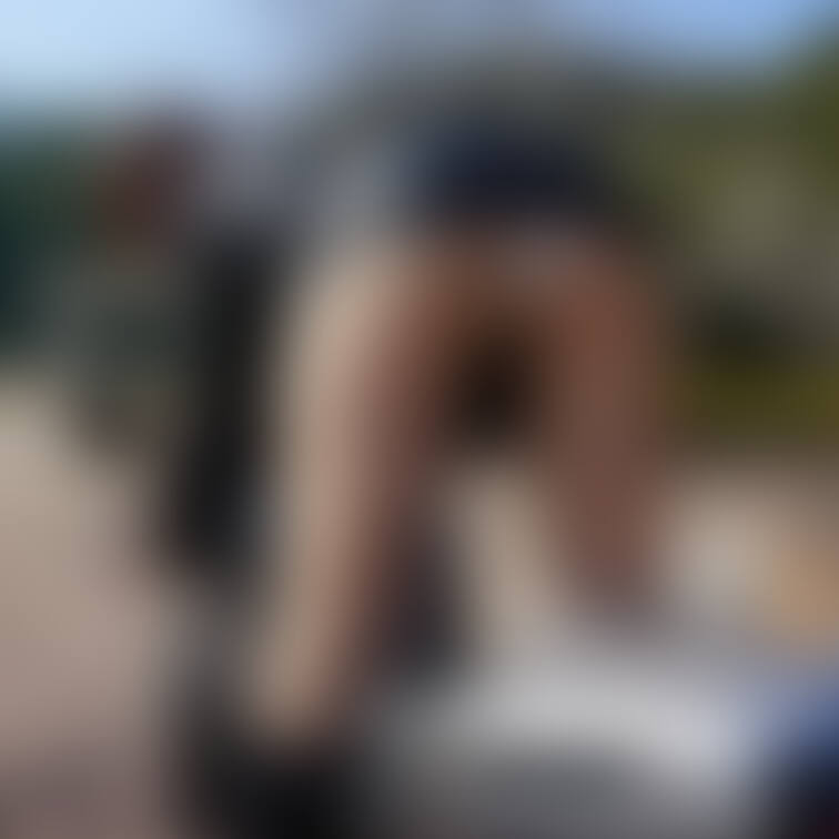 バックスタイル📸✨
最後の写真はお尻をチェックしてます💦近くの木で出来たベンチに座ったらおしりにすいばりがたちました😖
