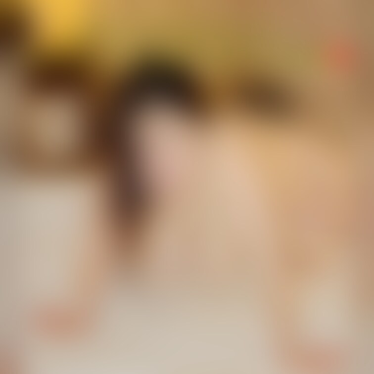 後ろからなめられると、
恥ずかしさも気持ち良さも倍増❤️
熟女　ぽっちゃり　巨乳爆乳
本編はこちら↓
https