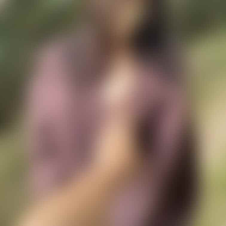 両手の自由を奪った挙句、知らない地に連れてこられた女性は、言いなりの道しか残されていないので、遠慮なく楽しませてもらいま
