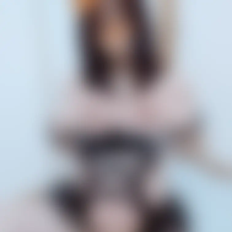 おっぱいぎゅっ&おちり突き出し&もちもちの脚🌟

お休み明け、みんな無理してないかな？？
えちかわメイドがあなたの
