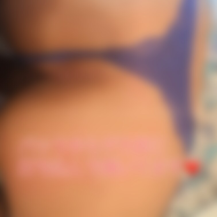 【バックから打ち込んで頂いています❤️】
バックって奥まで当たるから大好きです😍